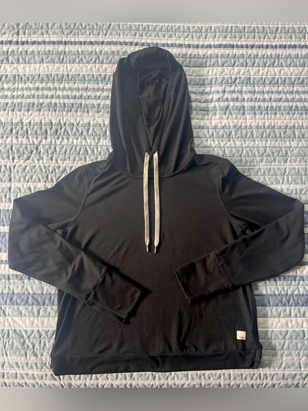 Like New Vuori Essential Hoodie in Black Heather